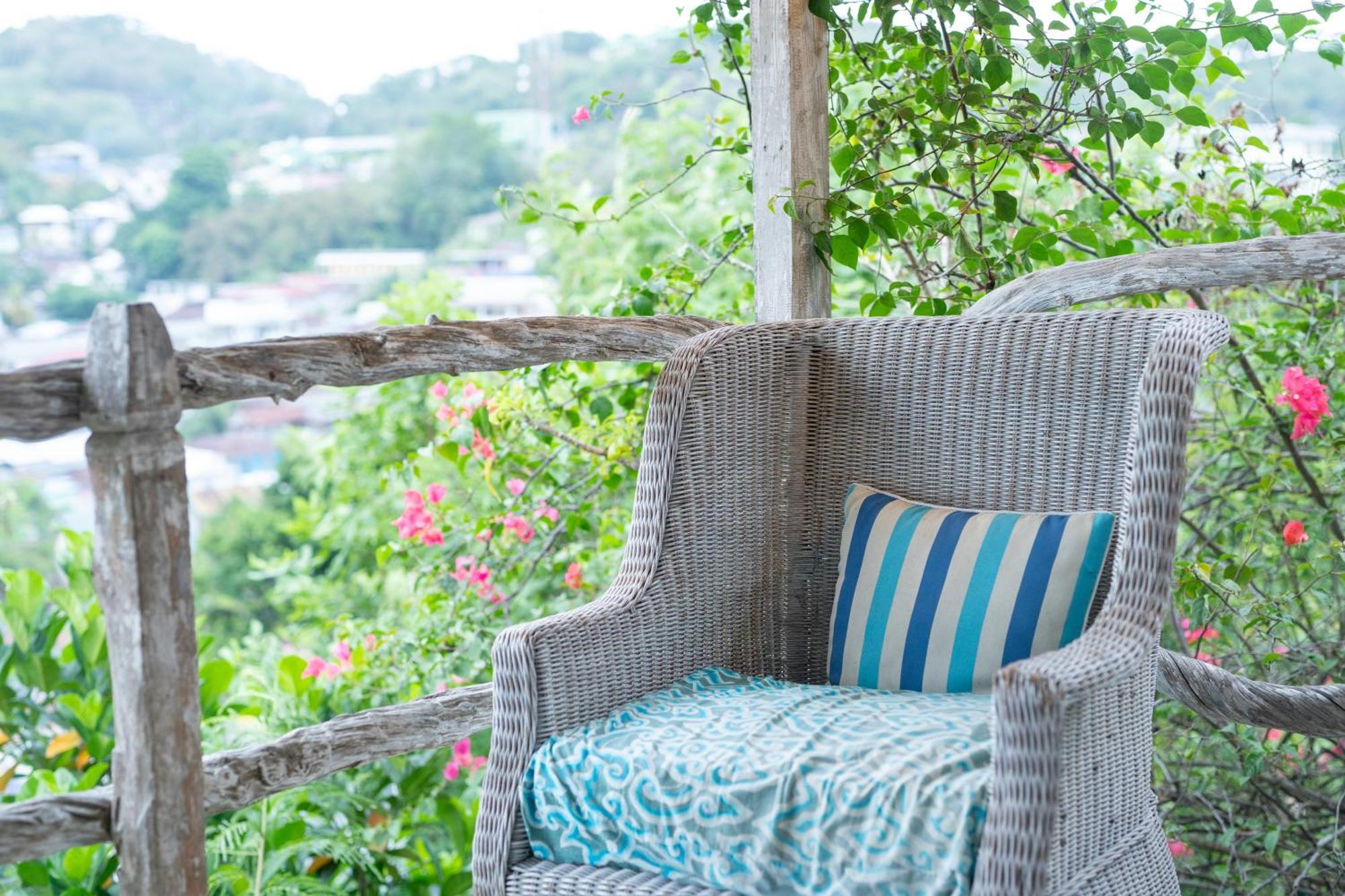 Hotel Selini Hills à Labuan Bajo Extérieur photo